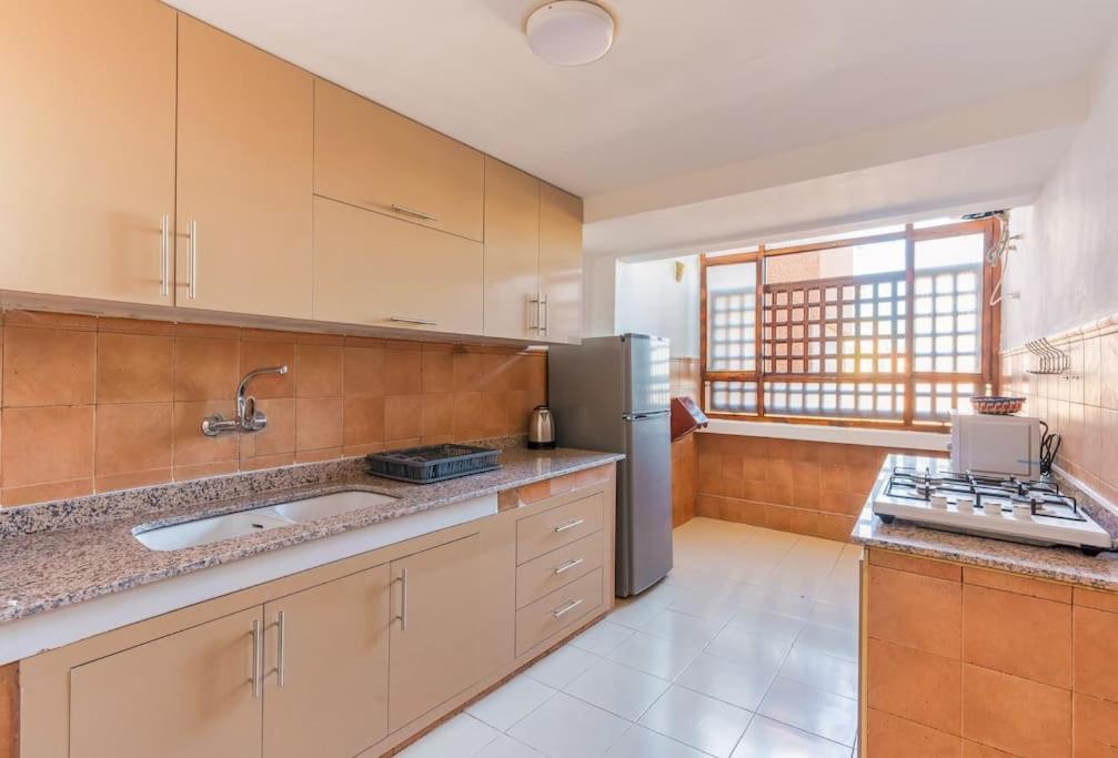 Moroccan Typical Flat, Hivernage Apartment